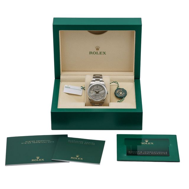 Rolex Oyster Perpetual 124300 Image 7